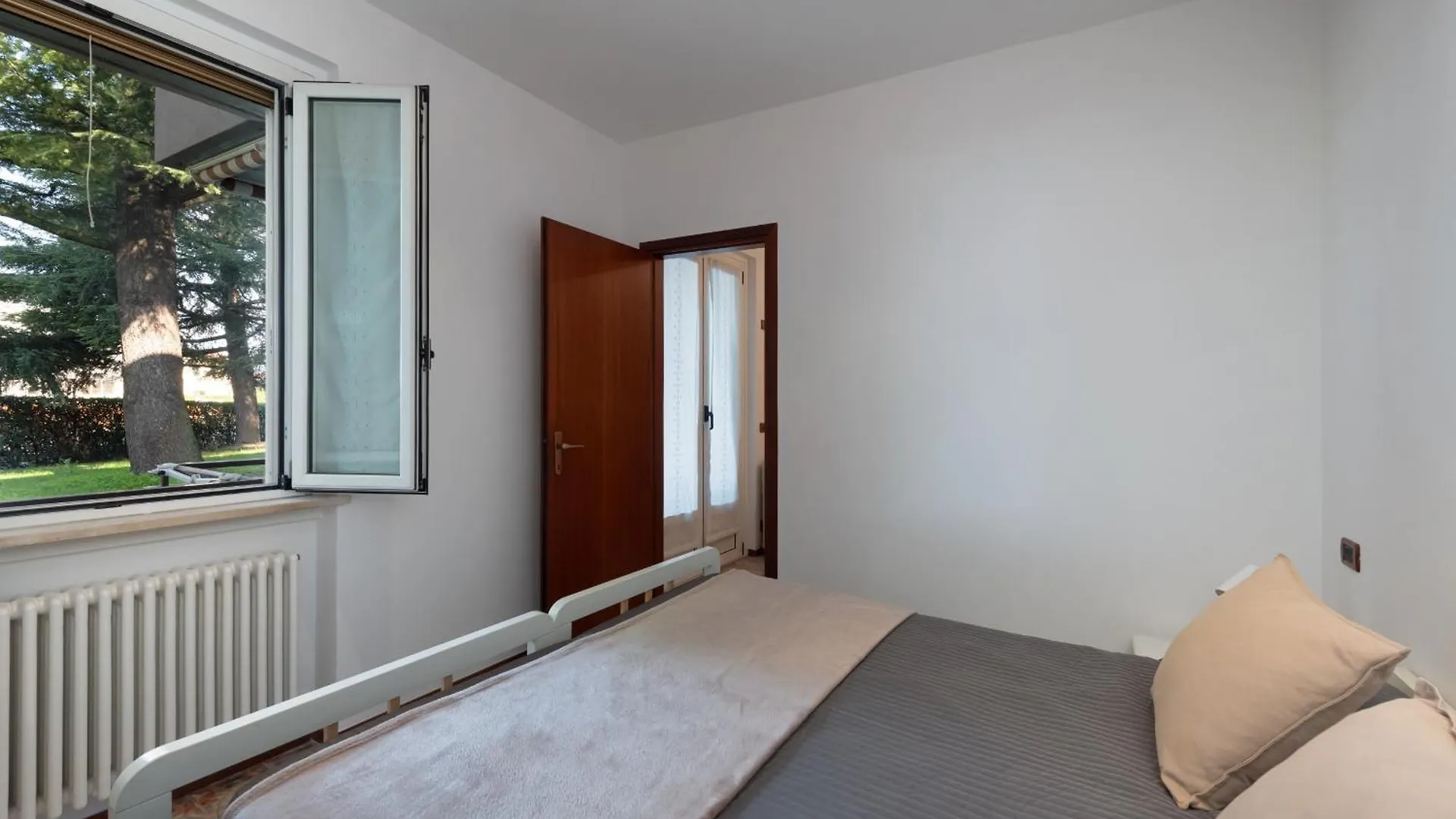 Residence Sant Elena A19 By Wonderful Italy Peschiera del Garda Italy